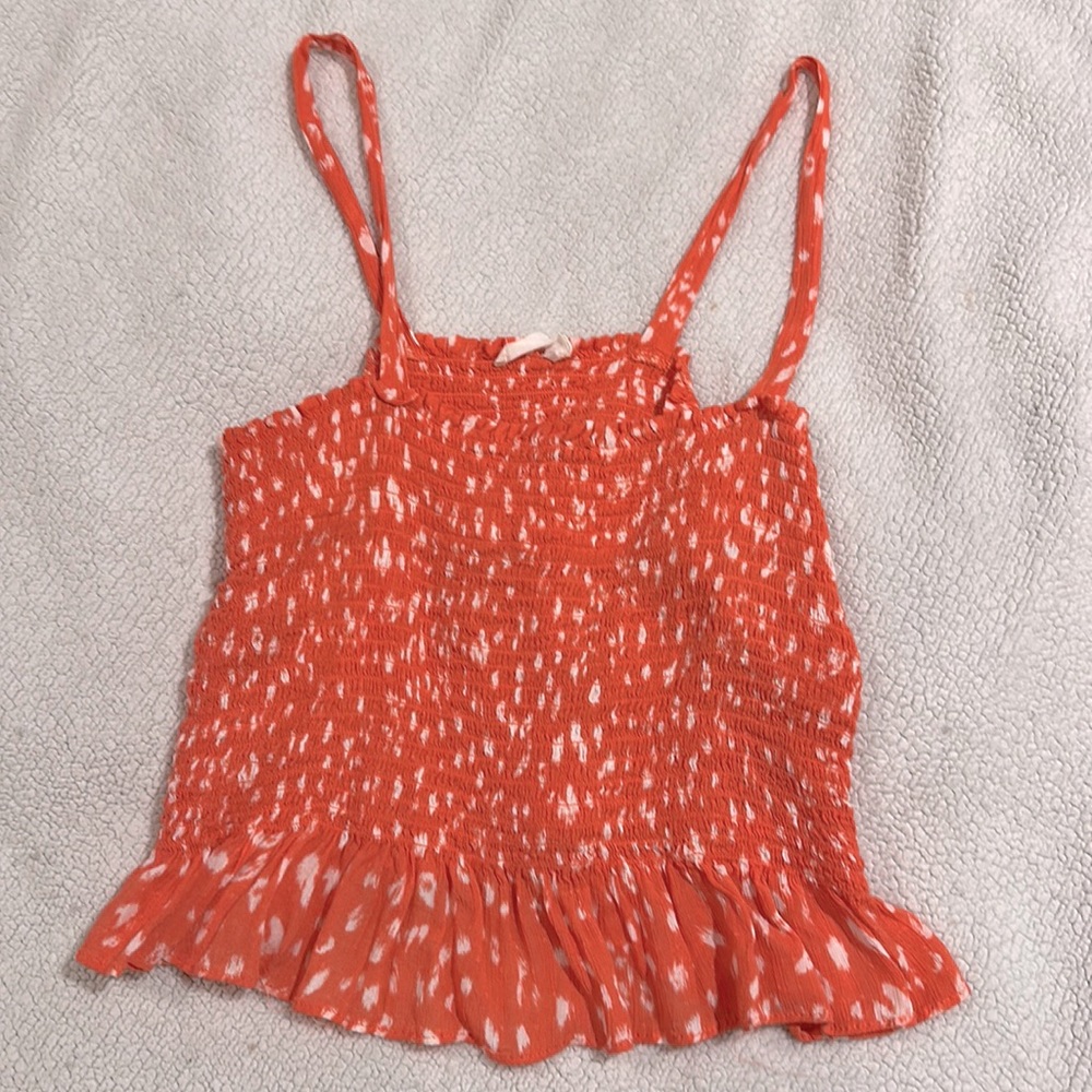 Donating soon 🌷 Smocked crop top